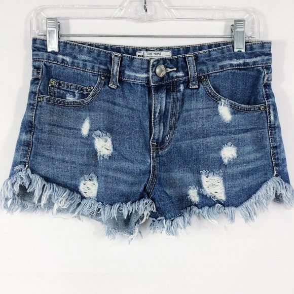 frayed distressed denim shorts